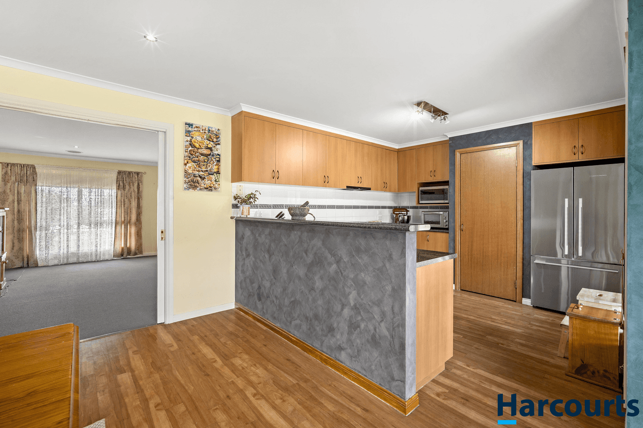 5 Woodlands Road, ENFIELD, VIC 3352