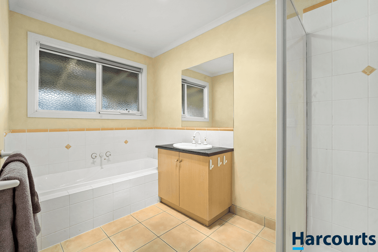 5 Woodlands Road, ENFIELD, VIC 3352