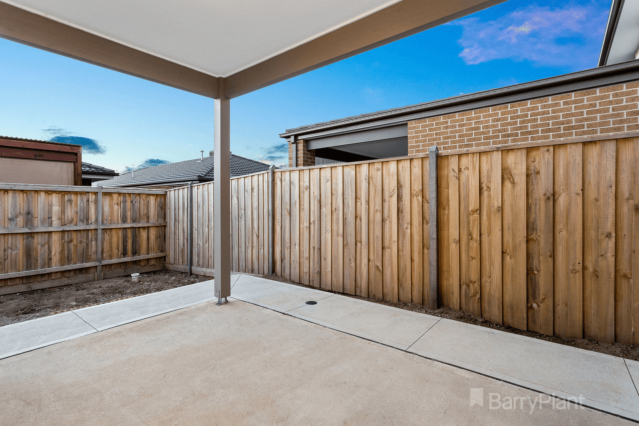 14 Ballymarang Chase, Cranbourne West, VIC 3977