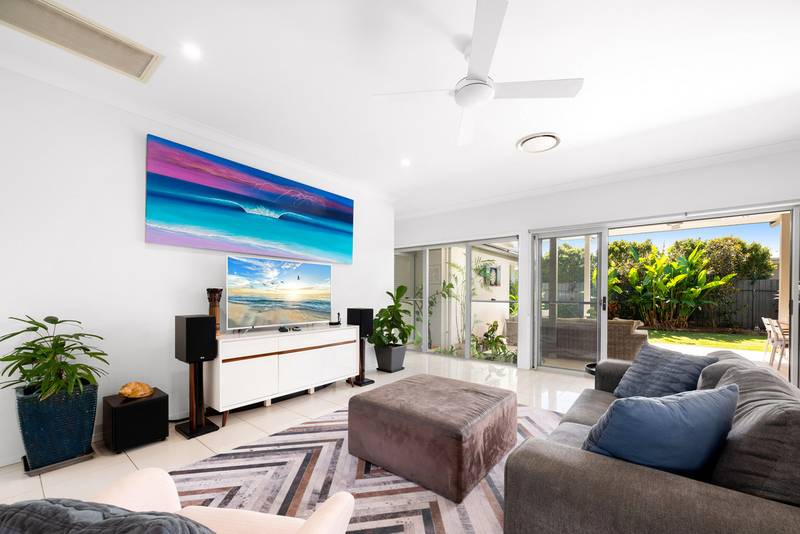 71 Watervale Parade, Wakerley, QLD 4154