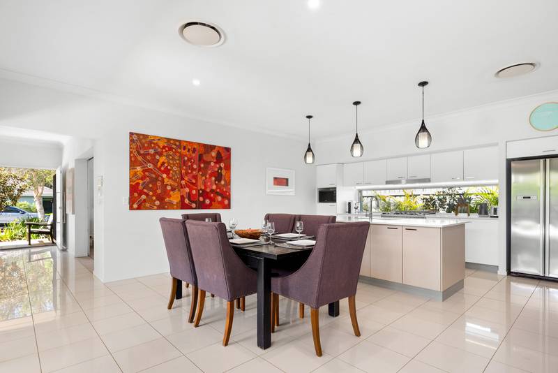 71 Watervale Parade, Wakerley, QLD 4154