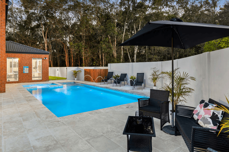 14 Banbrook Court, MOLENDINAR, QLD 4214