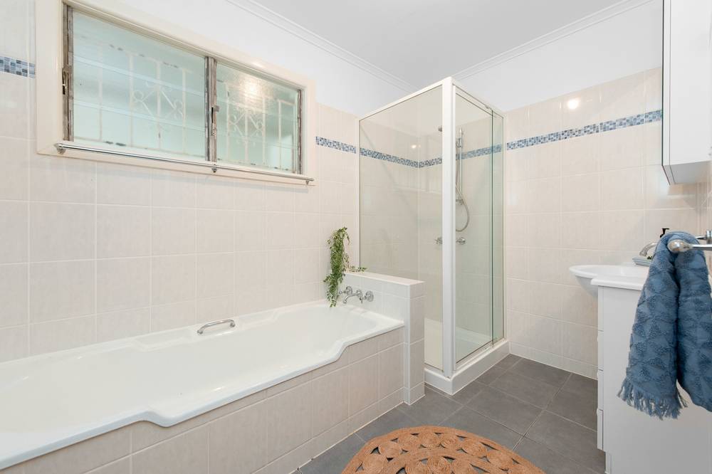 12 Lingard Street, Coorparoo, QLD 4151