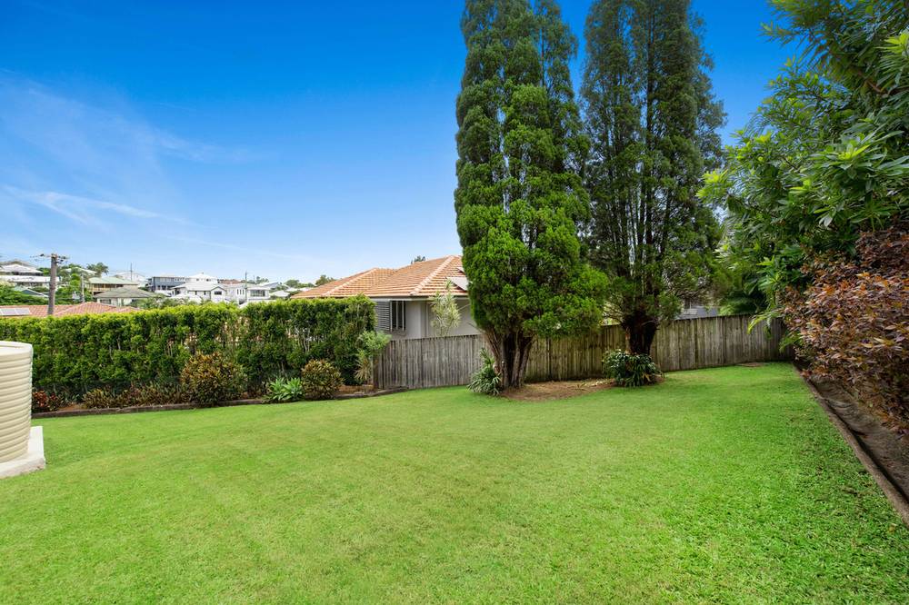 12 Lingard Street, Coorparoo, QLD 4151