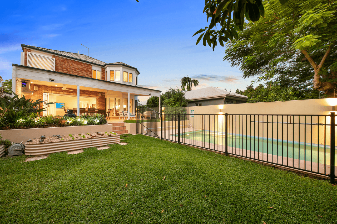 39 Bowley Street, HENDRA, QLD 4011