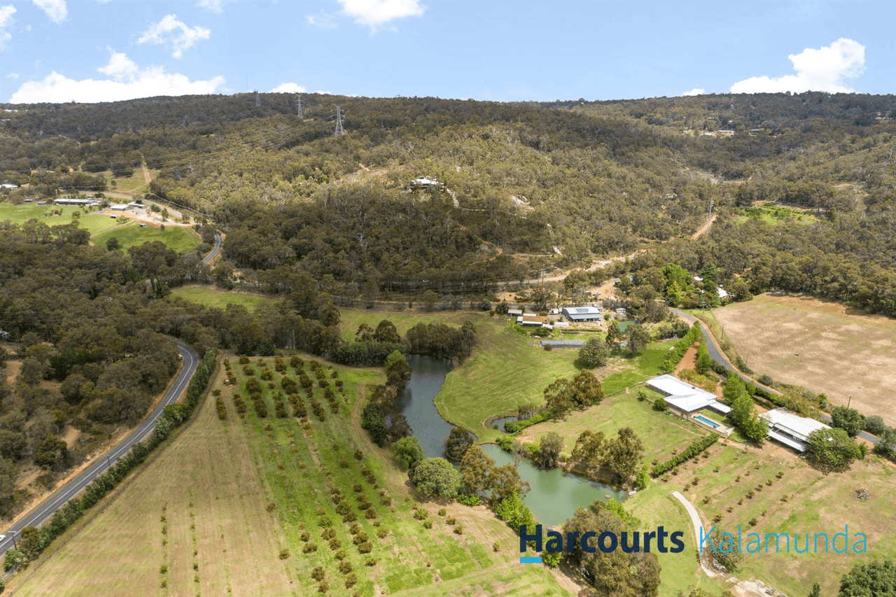 300  Mundaring Weir Road, Bickley, WA 6076