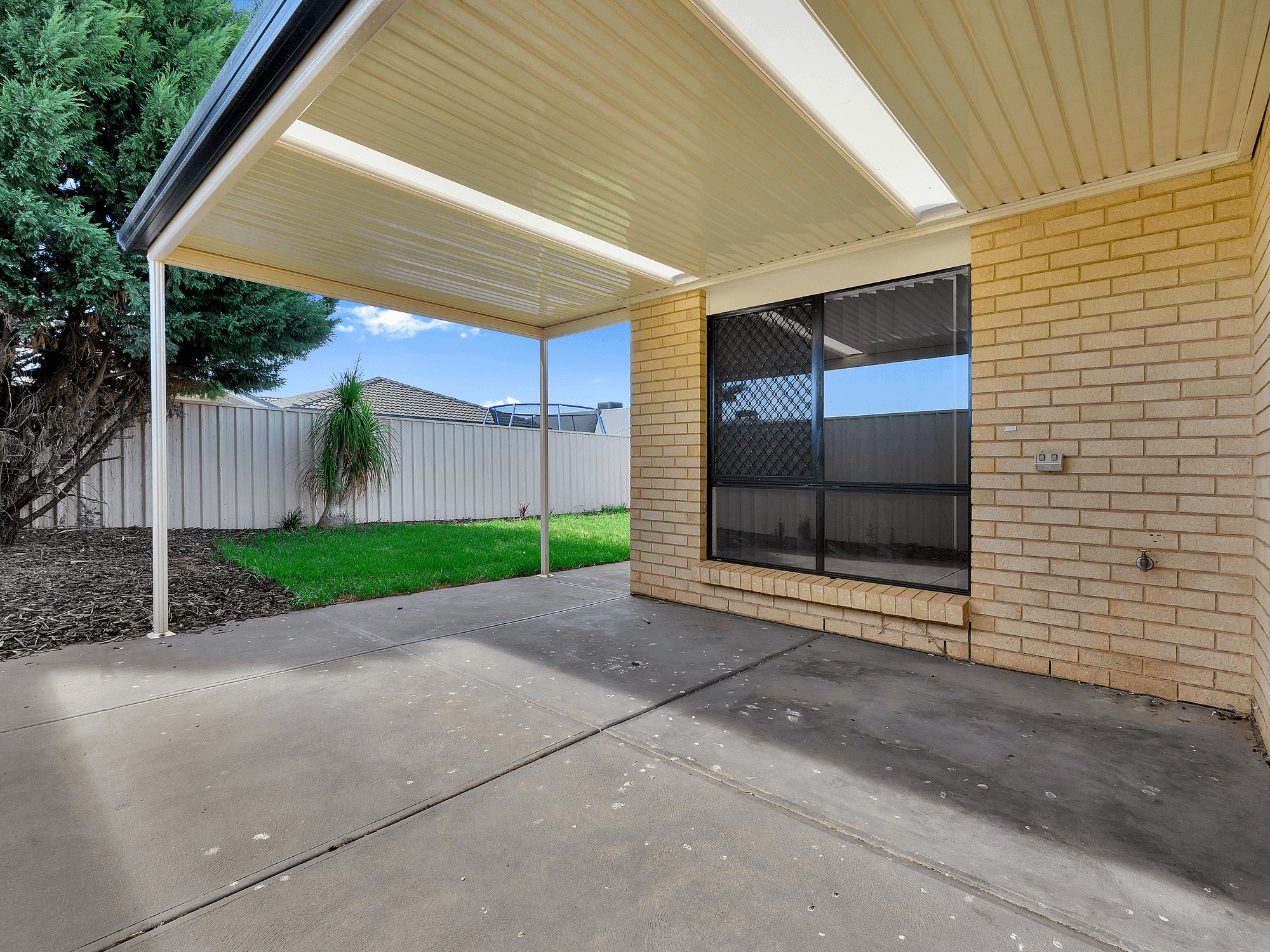 8 Vincent Court, MUNNO PARA WEST, SA 5115