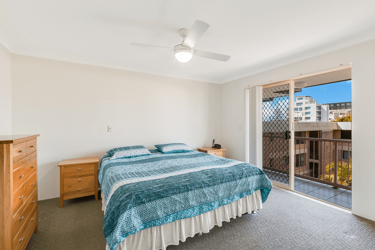 8/125 Golden Four Drive, Bilinga, QLD 4225