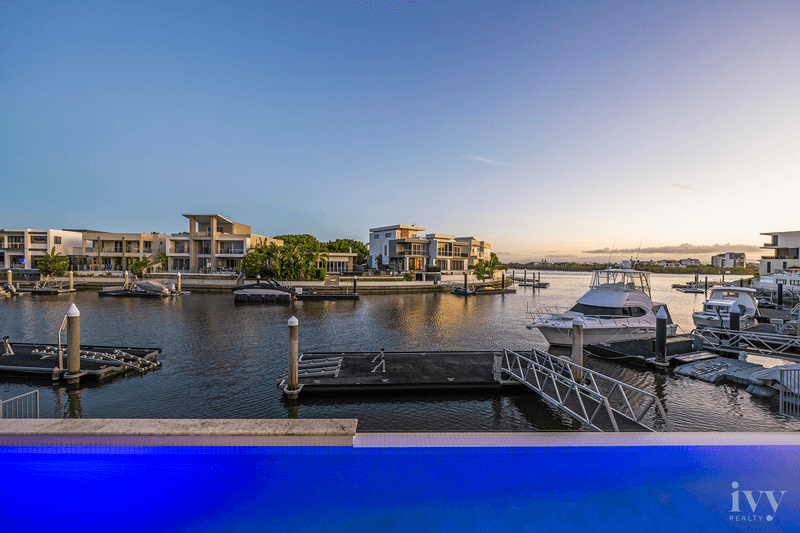 34 Knightsbridge Parade West, Sovereign Islands, QLD 4216