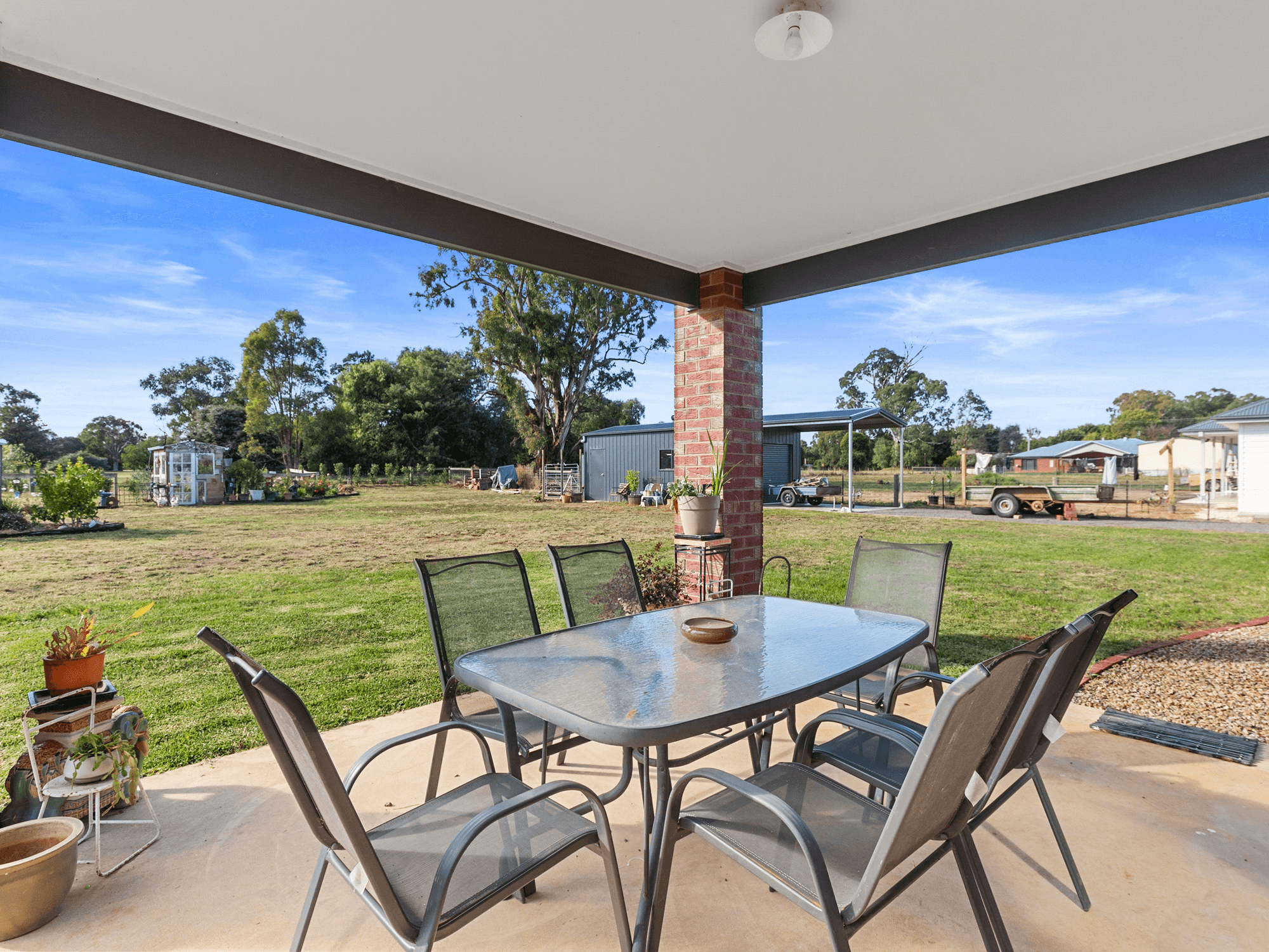 8 BAYLEY DRIVE, AVENEL, VIC 3664