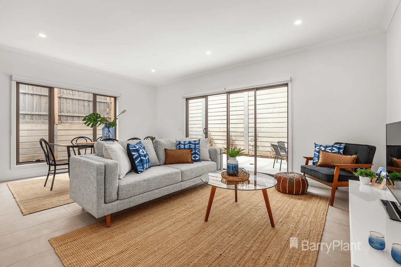 4/6 Sommerville Avenue, MERNDA, VIC 3754