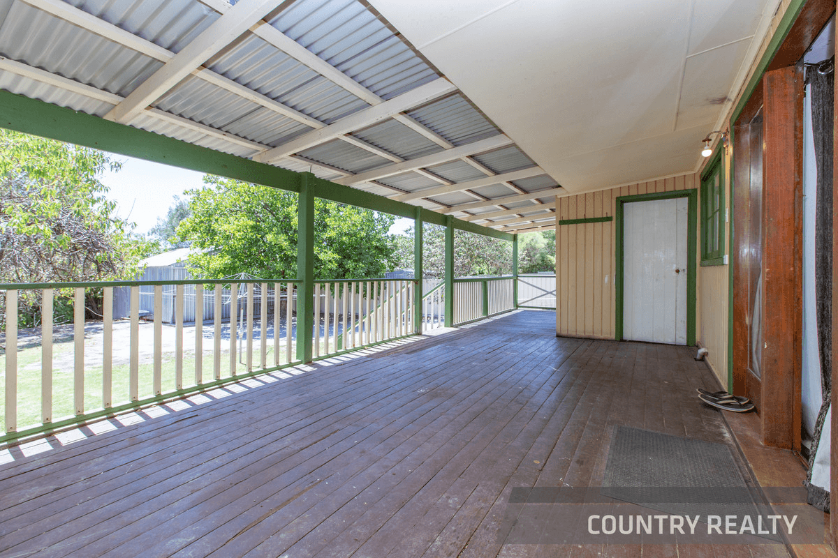 10 St George Street, Bakers Hill, WA 6562