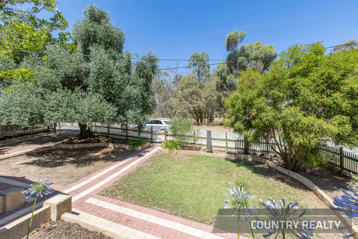 10 St George Street, Bakers Hill, WA 6562