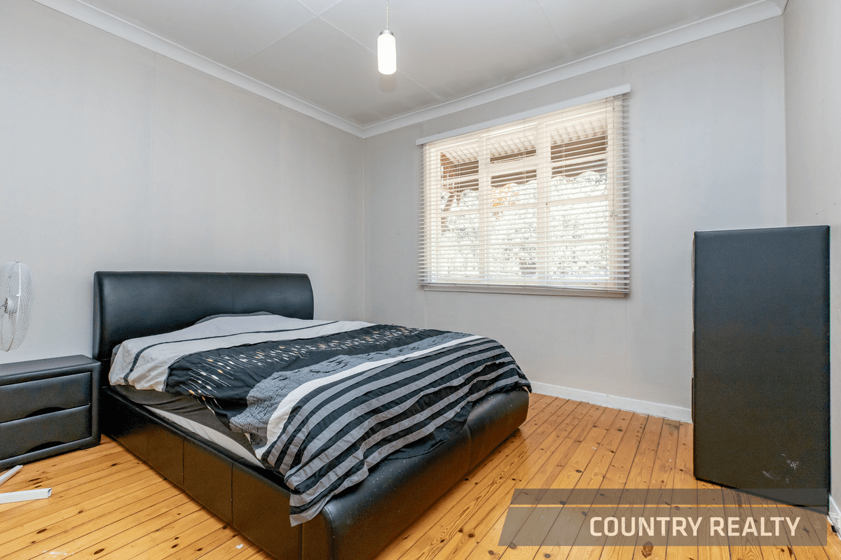 10 St George Street, Bakers Hill, WA 6562