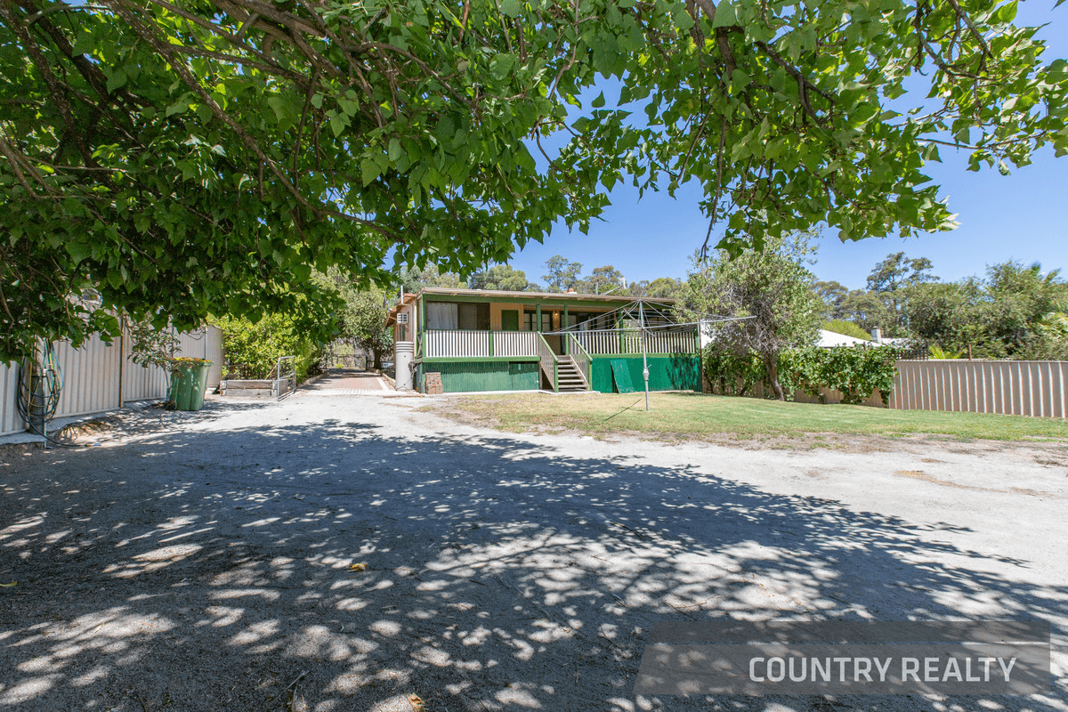 10 St George Street, Bakers Hill, WA 6562