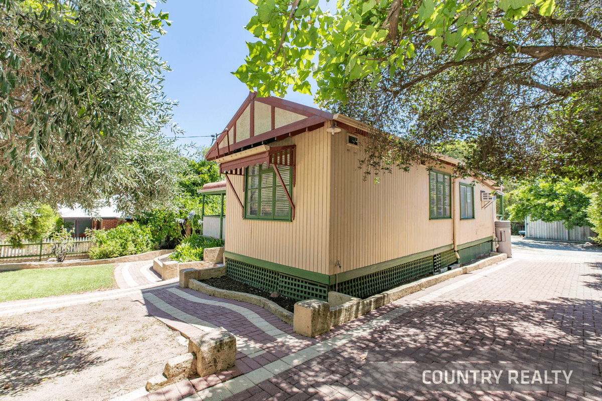 10 St George Street, Bakers Hill, WA 6562