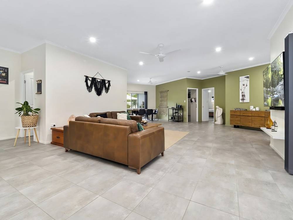 44 Yule Avenue, CLIFTON BEACH, QLD 4879