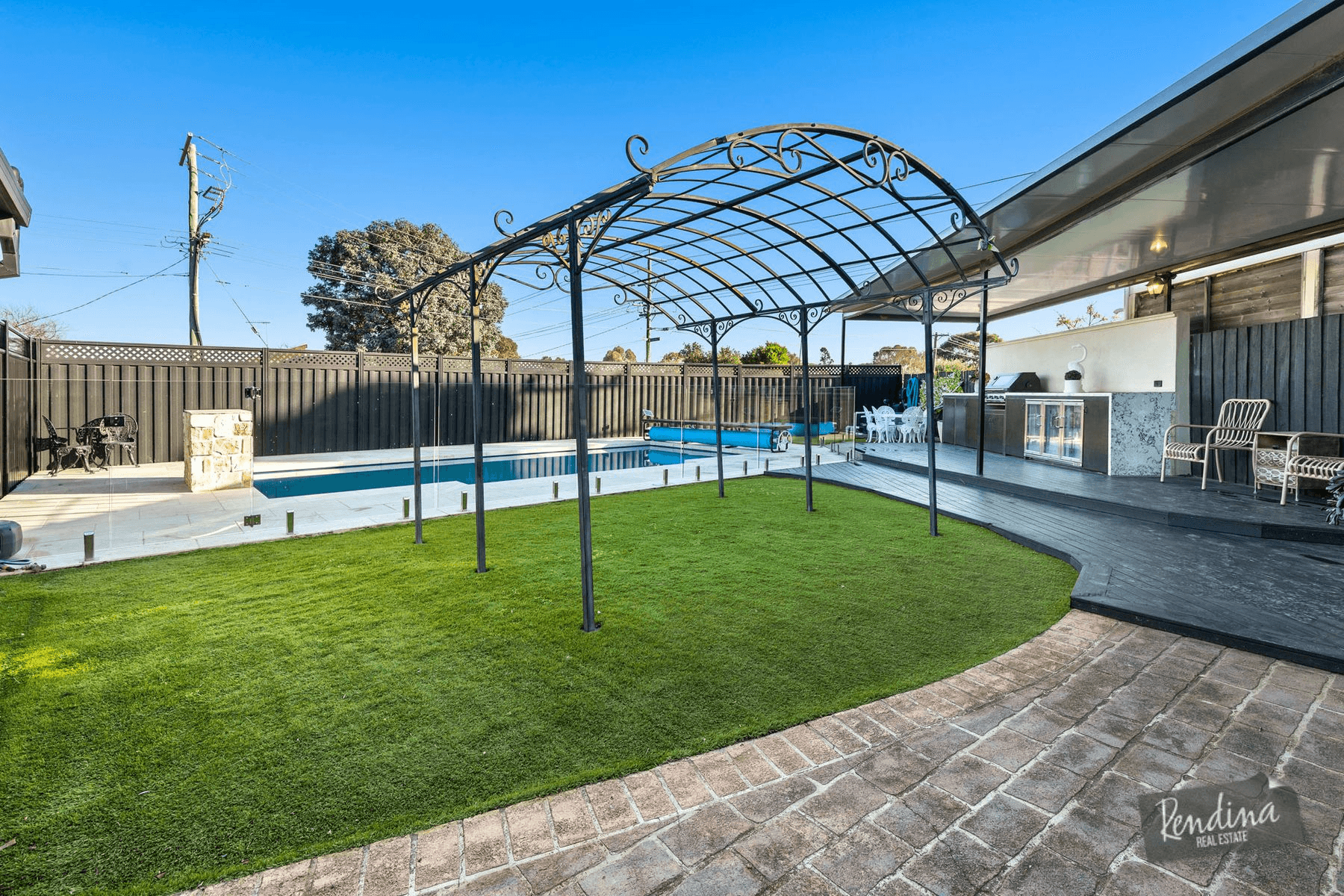 70 Intervale Drive, AVONDALE HEIGHTS, VIC 3034