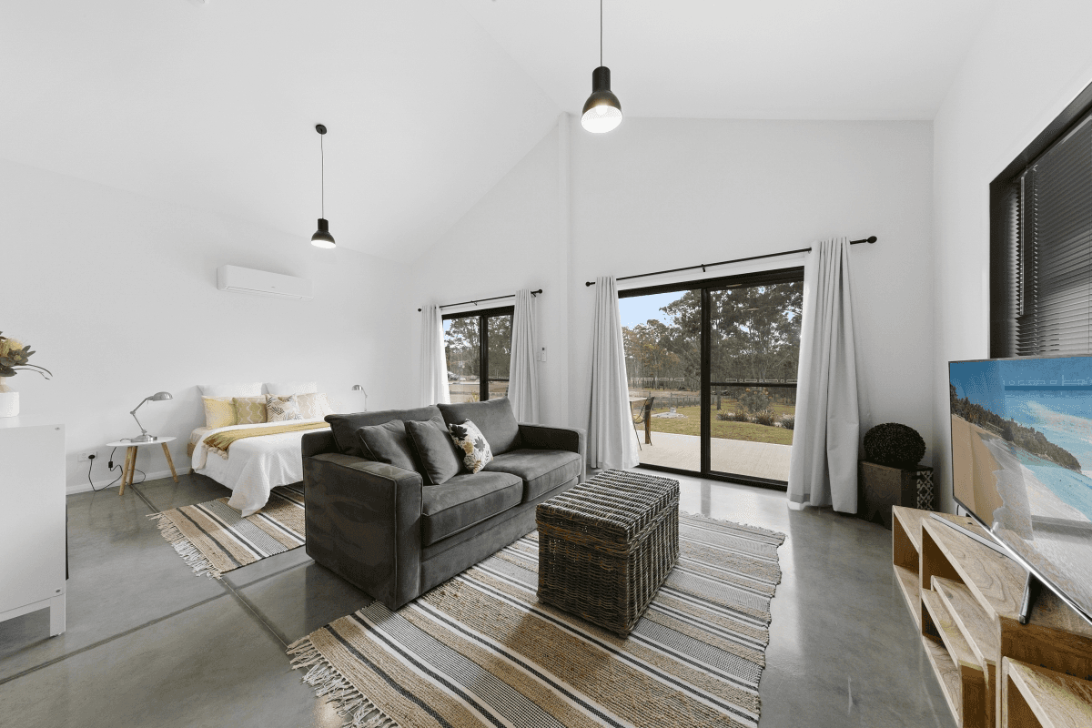 21 The Ballabourneen, LOVEDALE, NSW 2325