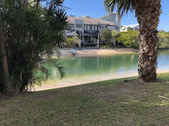 8/10-14 Havana Key, BROADBEACH WATERS, QLD 4218