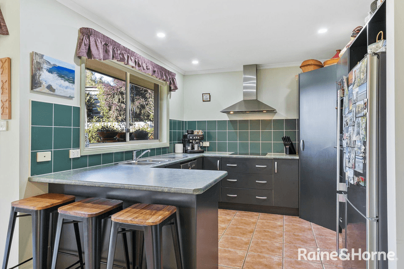 37 Fairview Drive, KINGSTON, TAS 7050