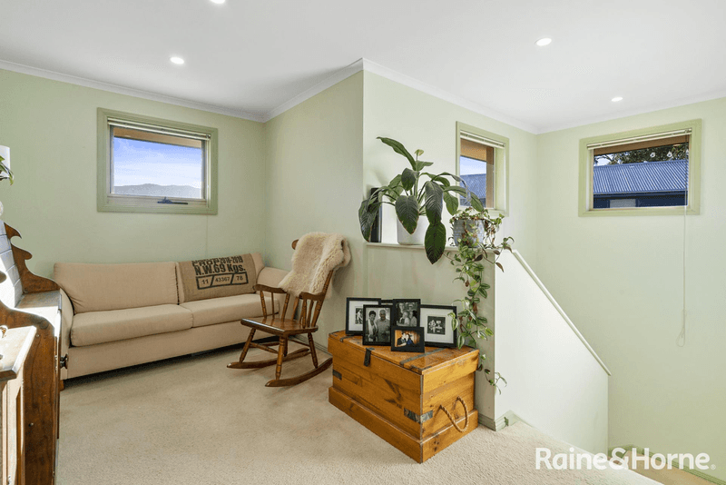 37 Fairview Drive, KINGSTON, TAS 7050