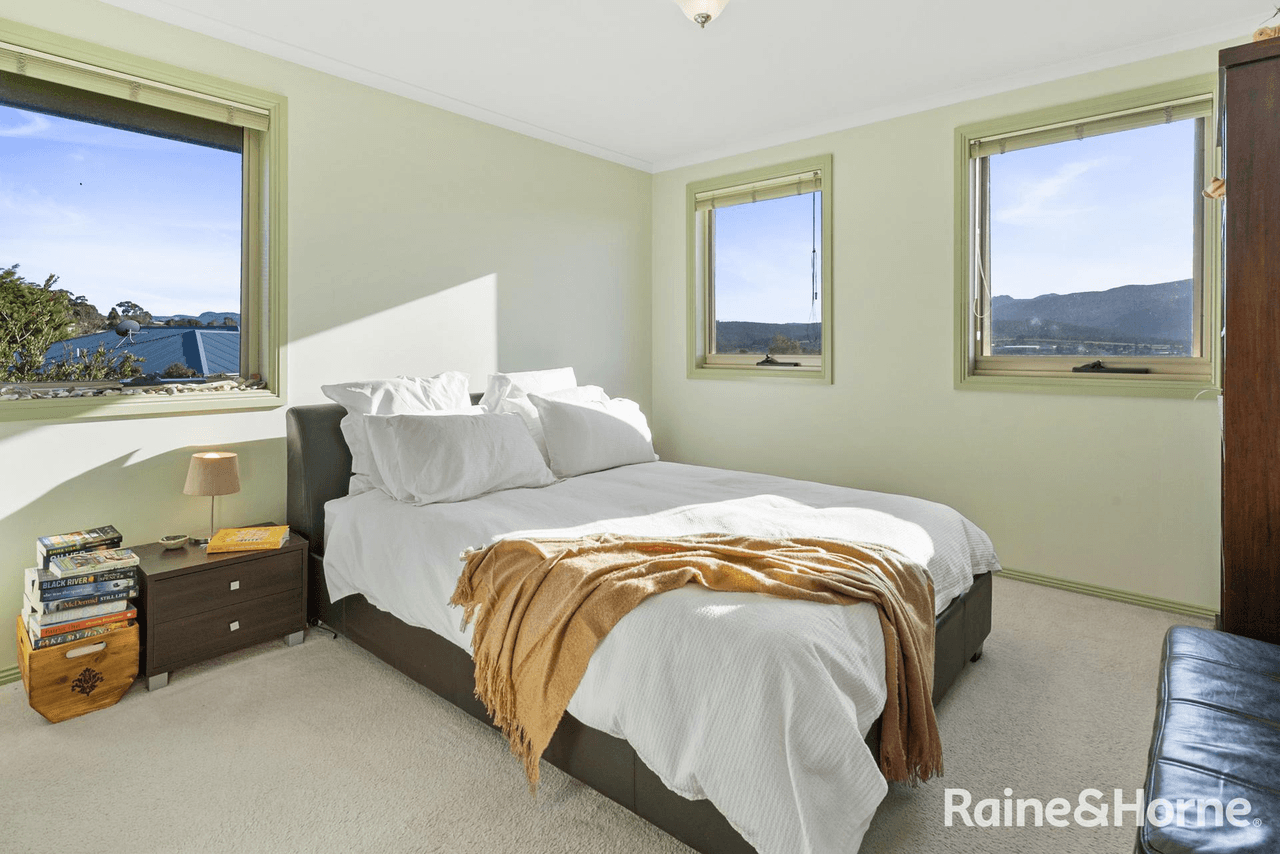 37 Fairview Drive, KINGSTON, TAS 7050