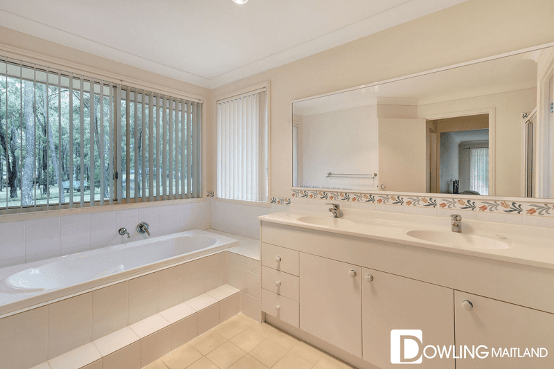 33 Rosebank Drive, Wallalong, NSW 2320