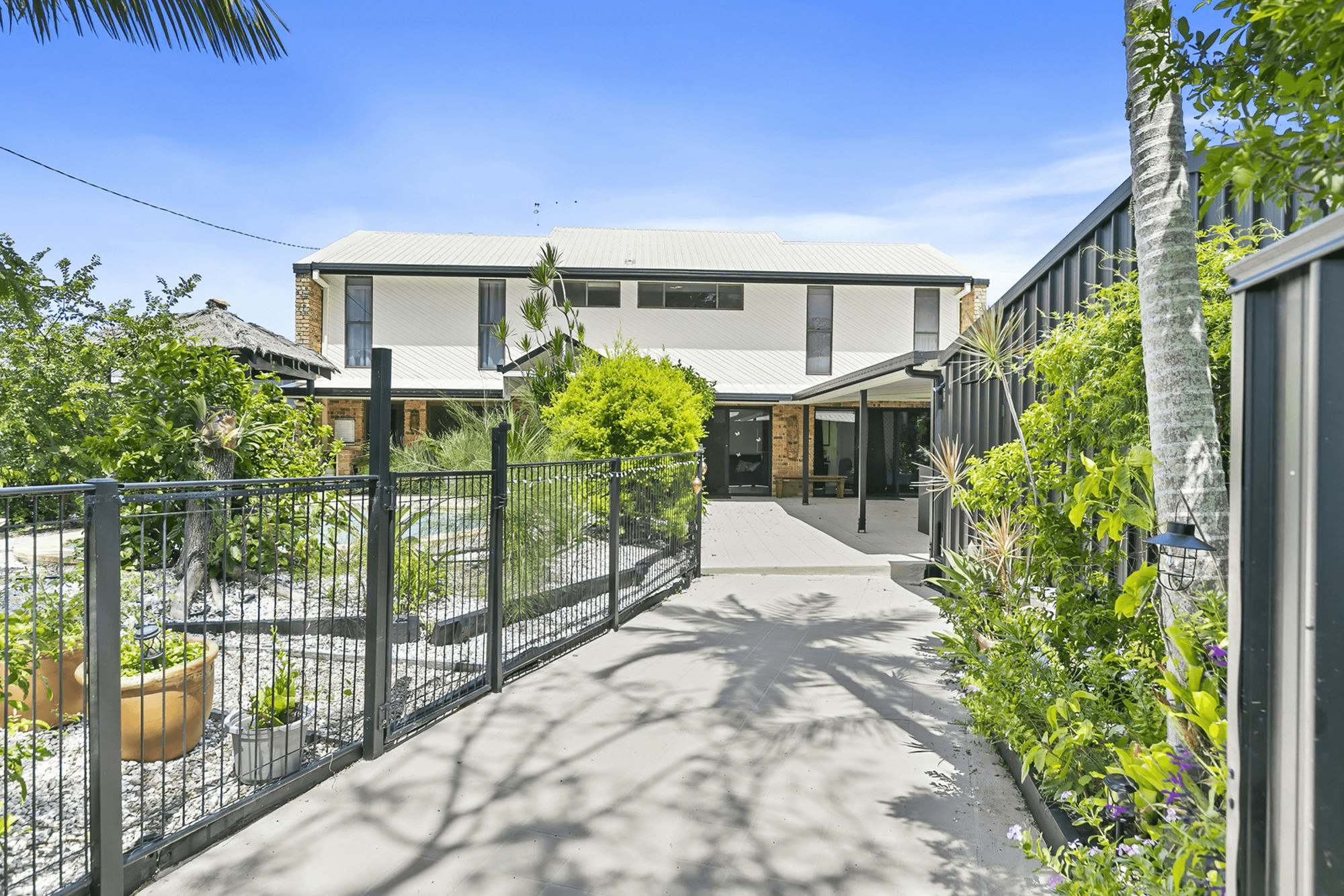 115 Biggs Avenue, BEACHMERE, QLD 4510