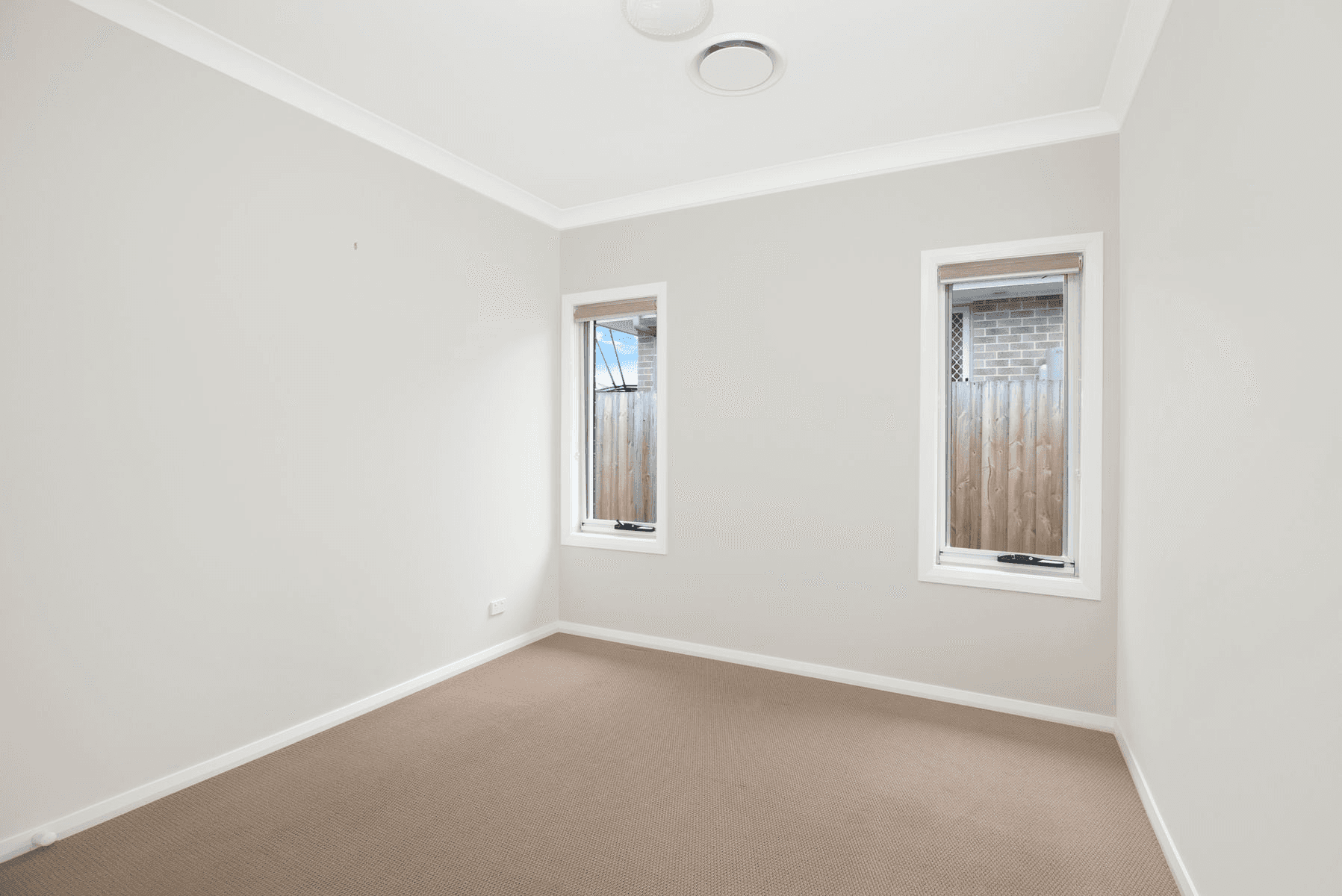 15 Darraby Drive, MOSS VALE, NSW 2577