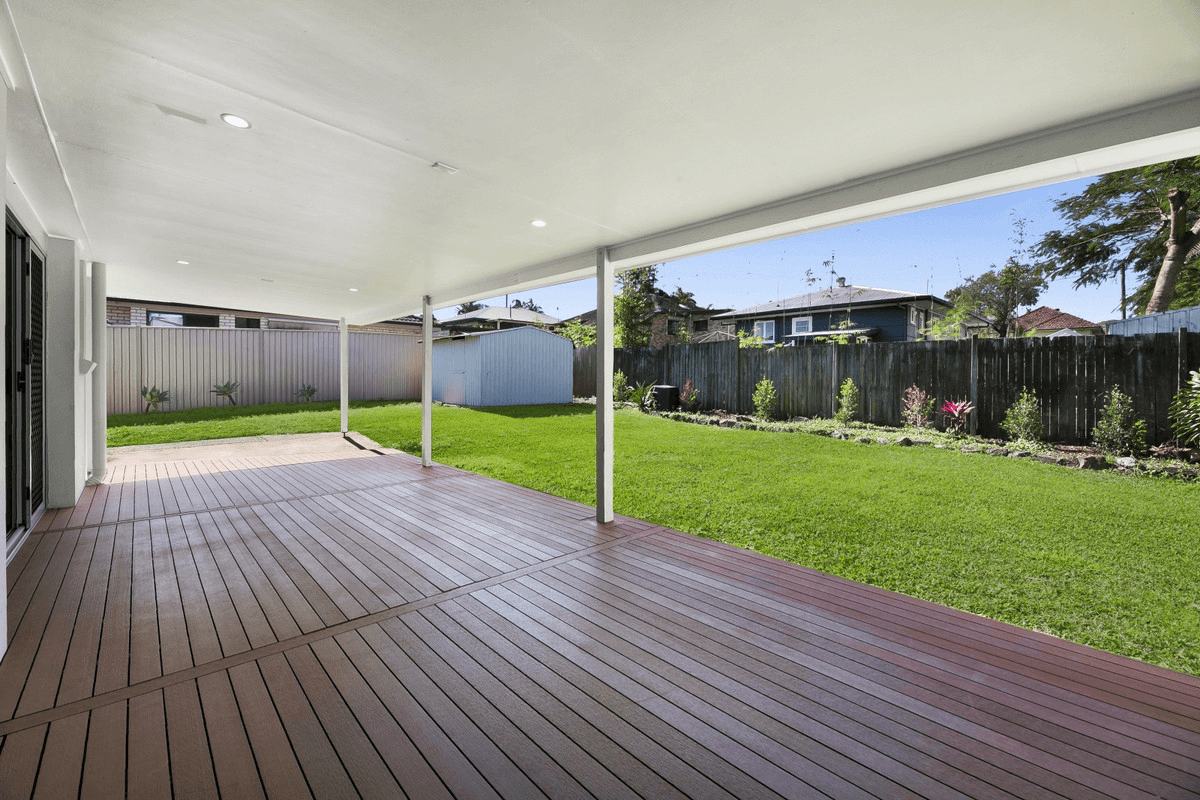 58 Deakin Avenue, Southport, QLD 4215