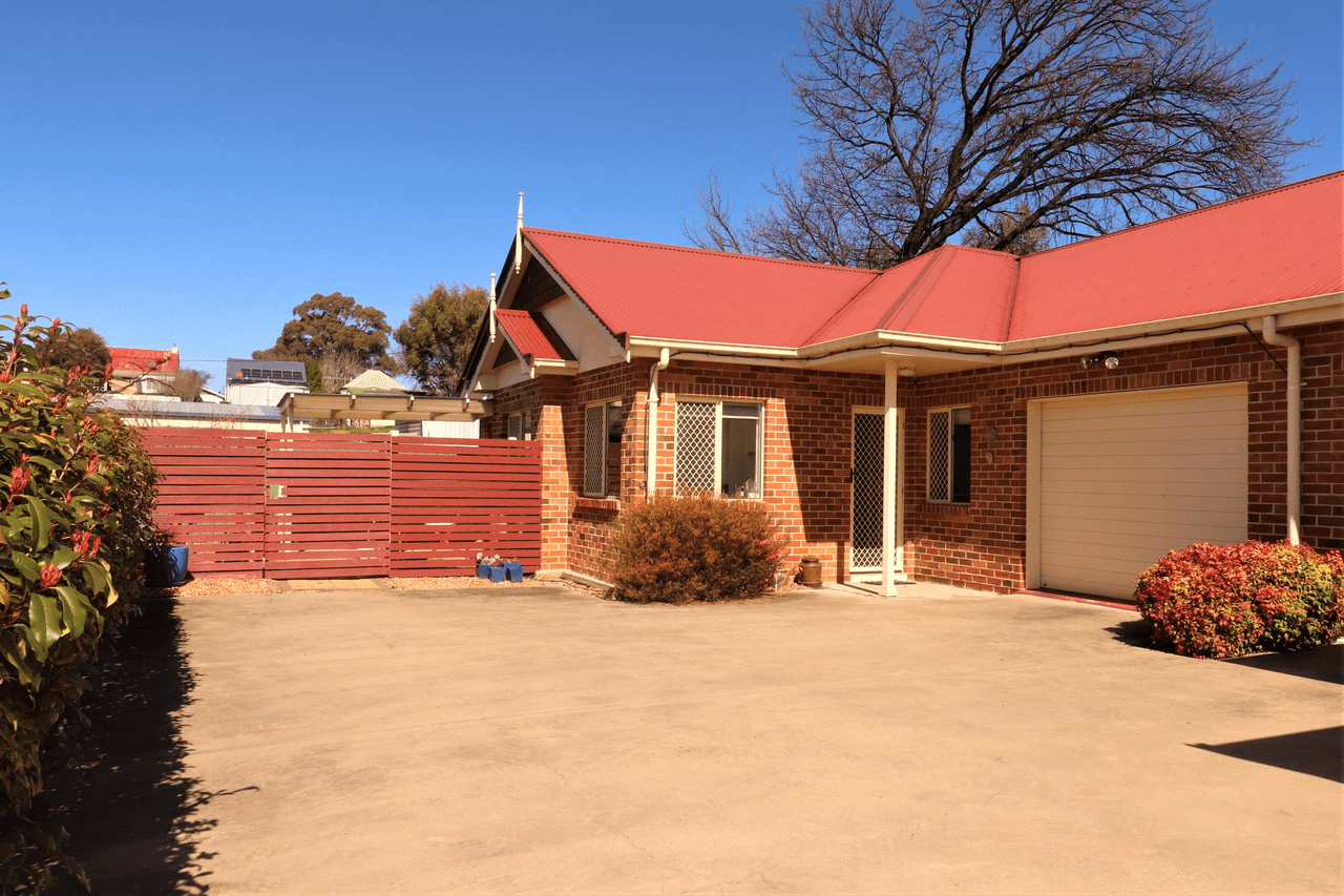 4/205 Bourke, GLEN INNES, NSW 2370