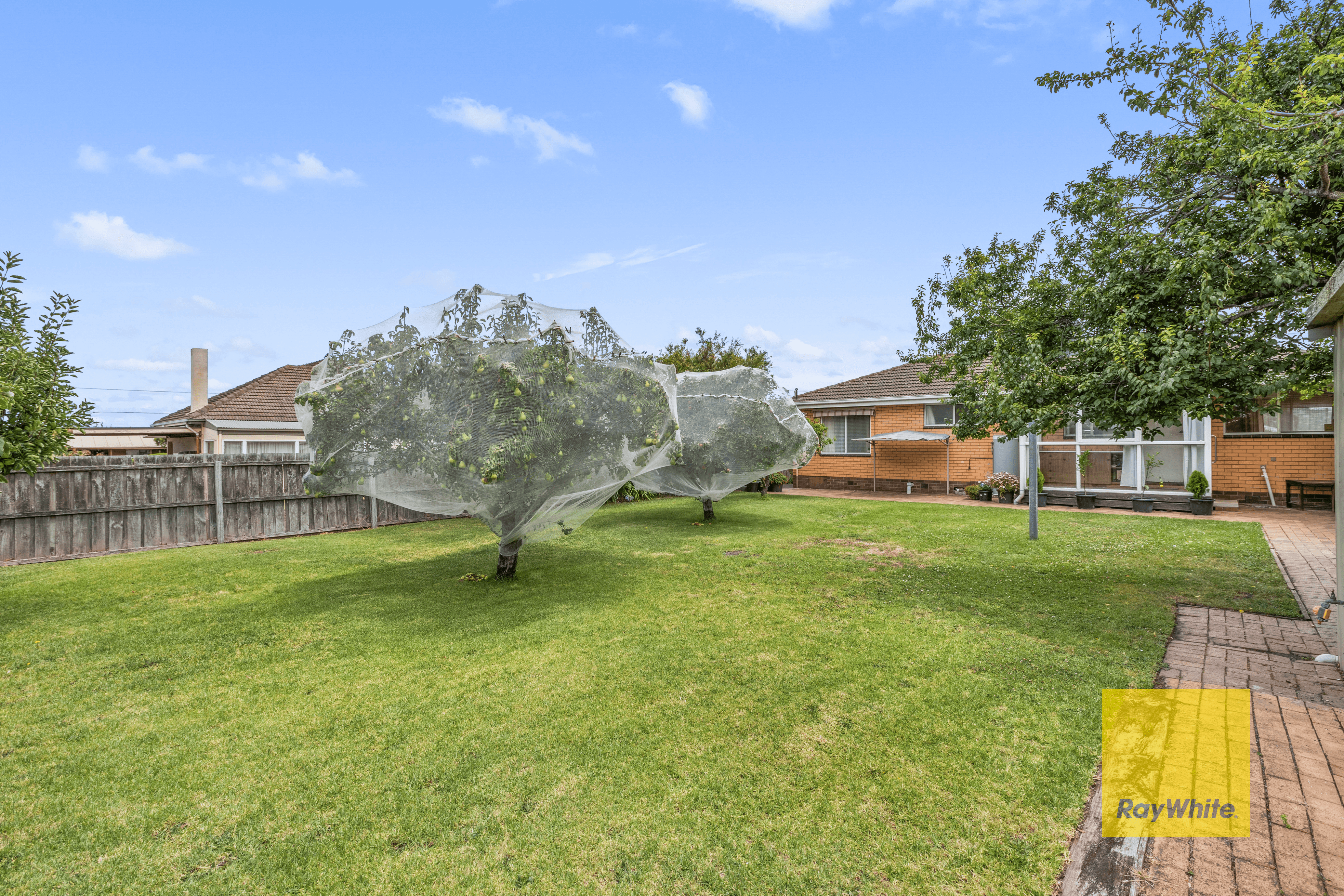 2 Sullivan Court, BELMONT, VIC 3216