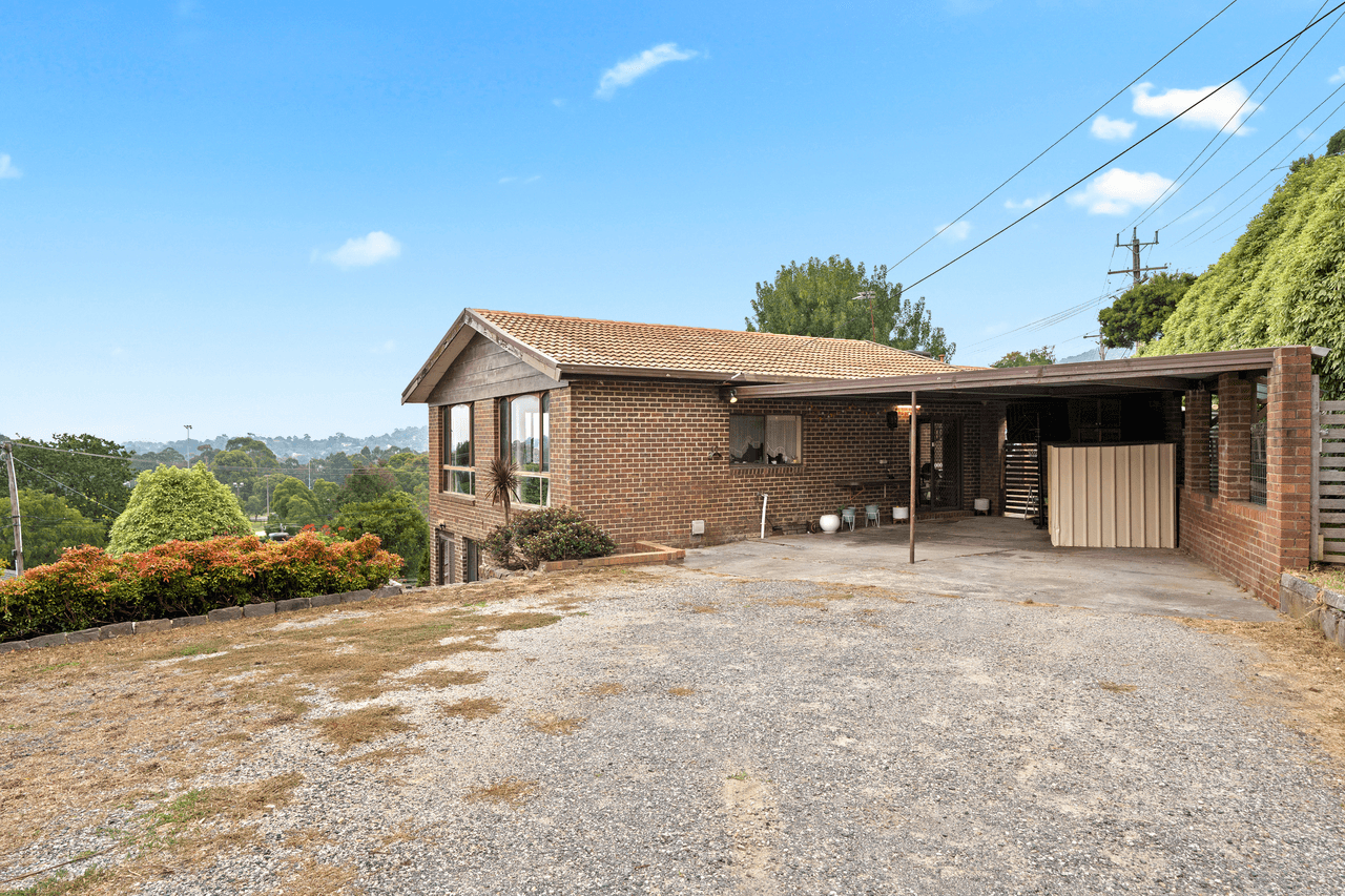 1 Barrett Street, UPPER FERNTREE GULLY, VIC 3156