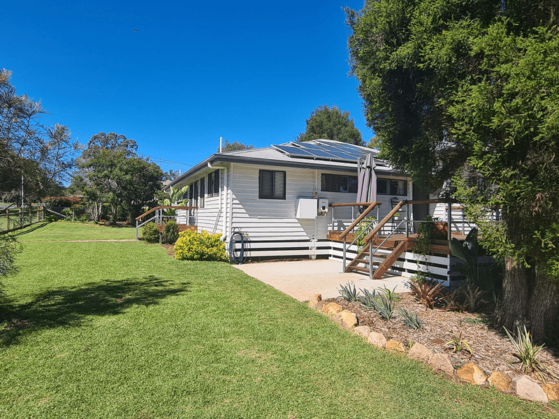 45 South Street, CROWS NEST, QLD 4355