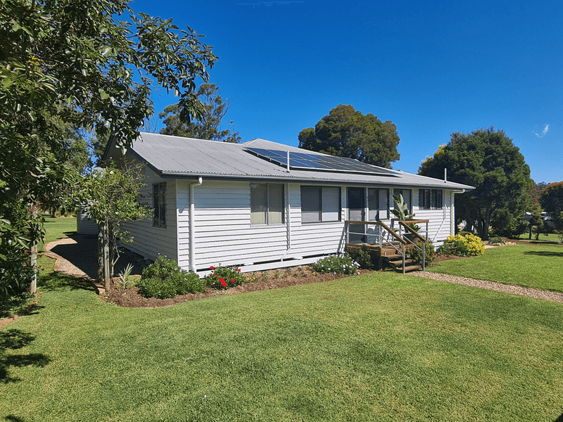 45 South Street, CROWS NEST, QLD 4355