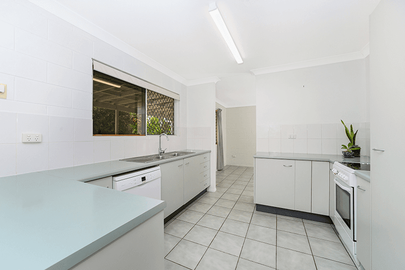 Unit 2/10 Blanes St, Cranbrook, QLD 4814