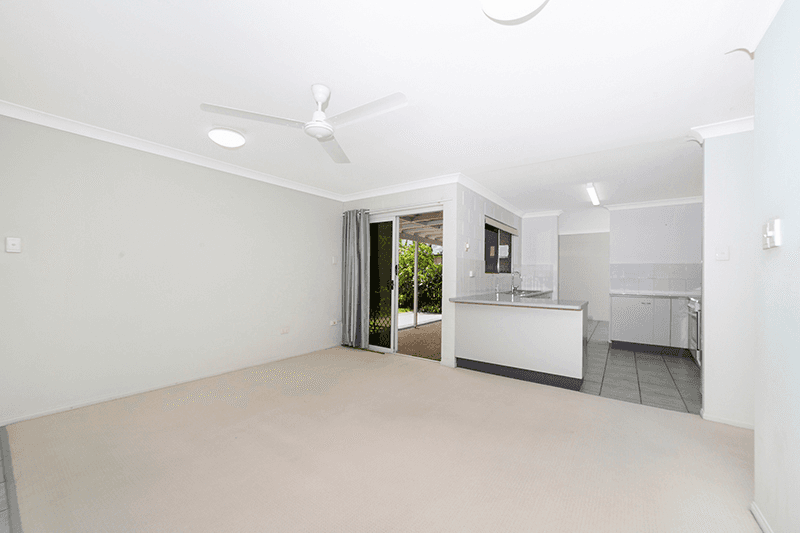 Unit 2/10 Blanes St, Cranbrook, QLD 4814