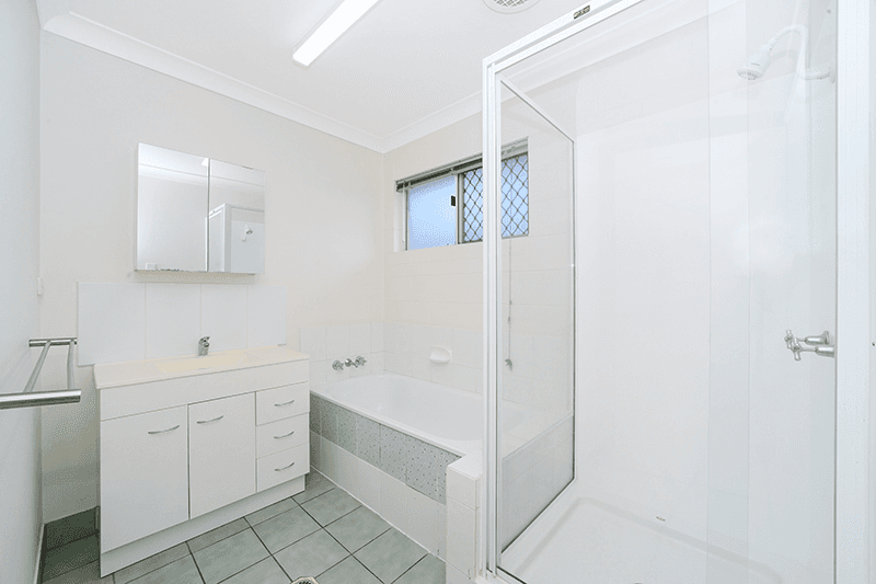 Unit 2/10 Blanes St, Cranbrook, QLD 4814