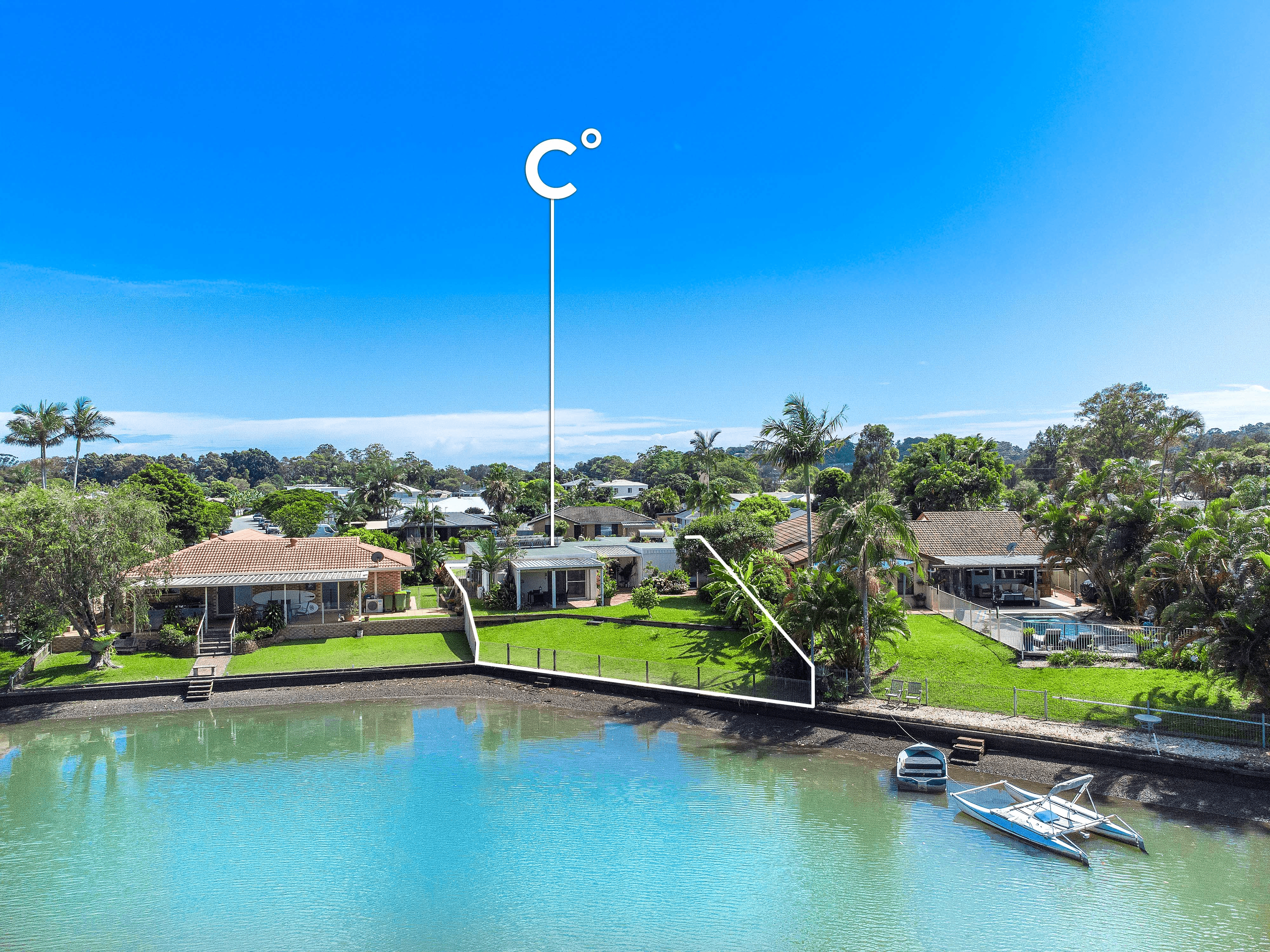 10 Mainsail Street, CURRUMBIN WATERS, QLD 4223