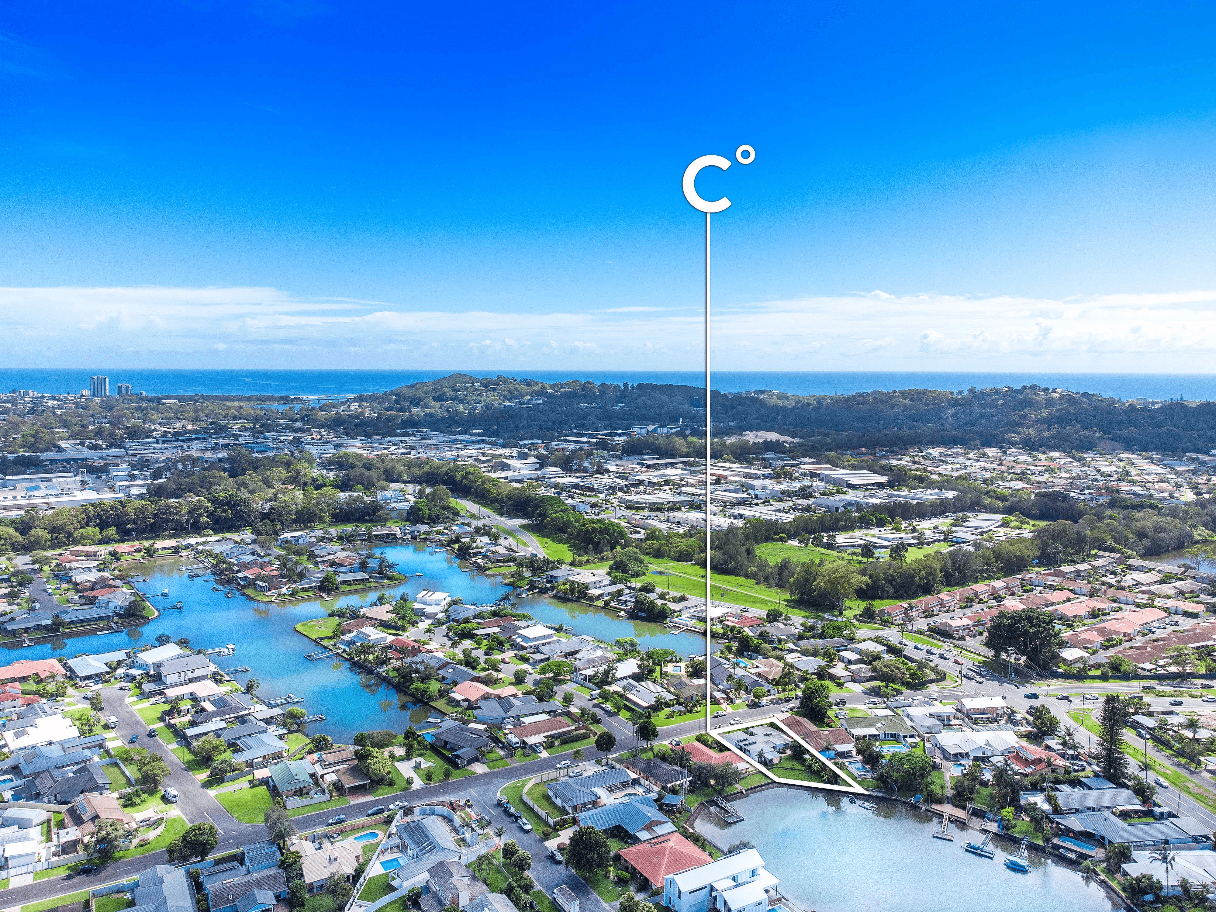 10 Mainsail Street, CURRUMBIN WATERS, QLD 4223