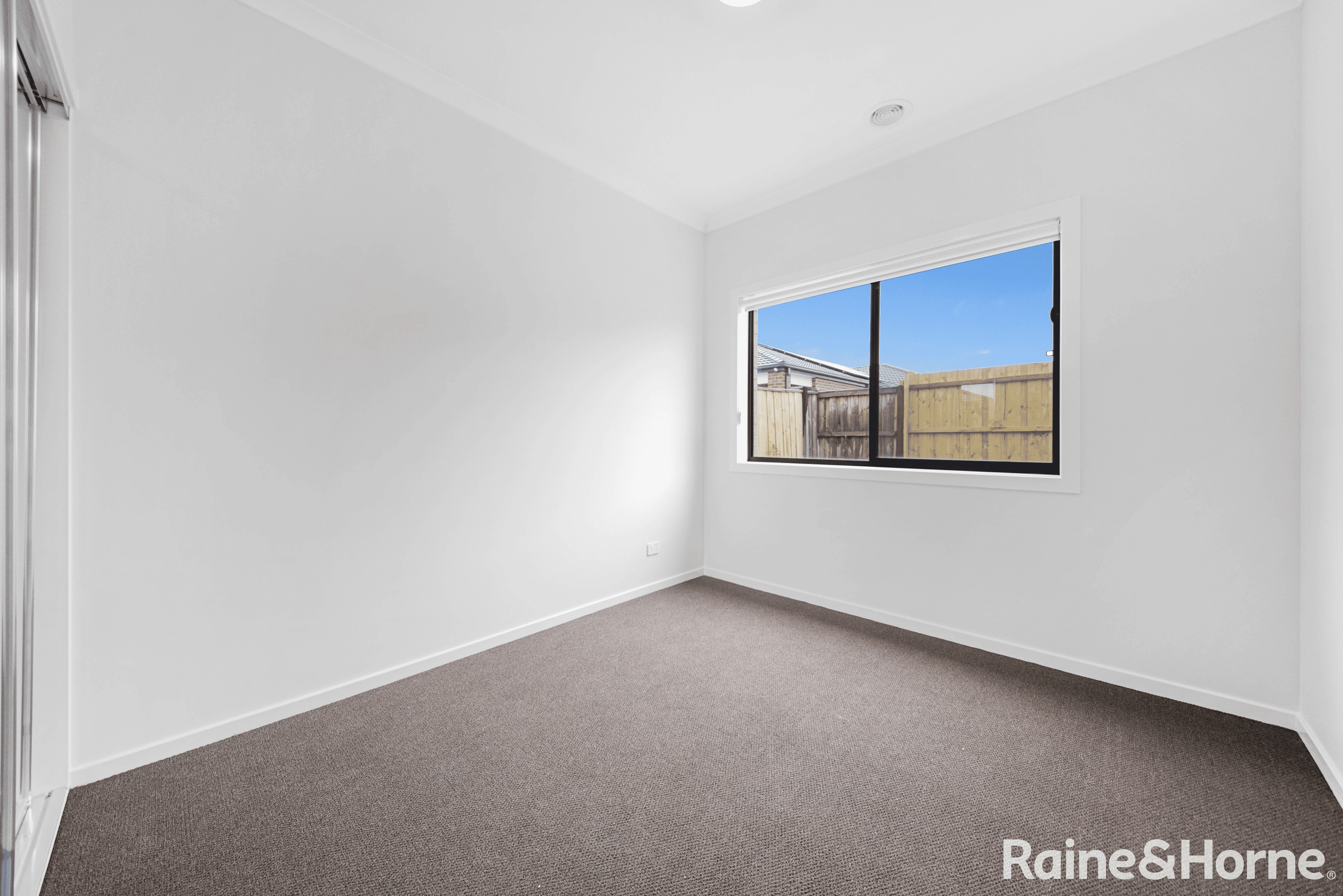 11 Furness Close, WYNDHAM VALE, VIC 3024