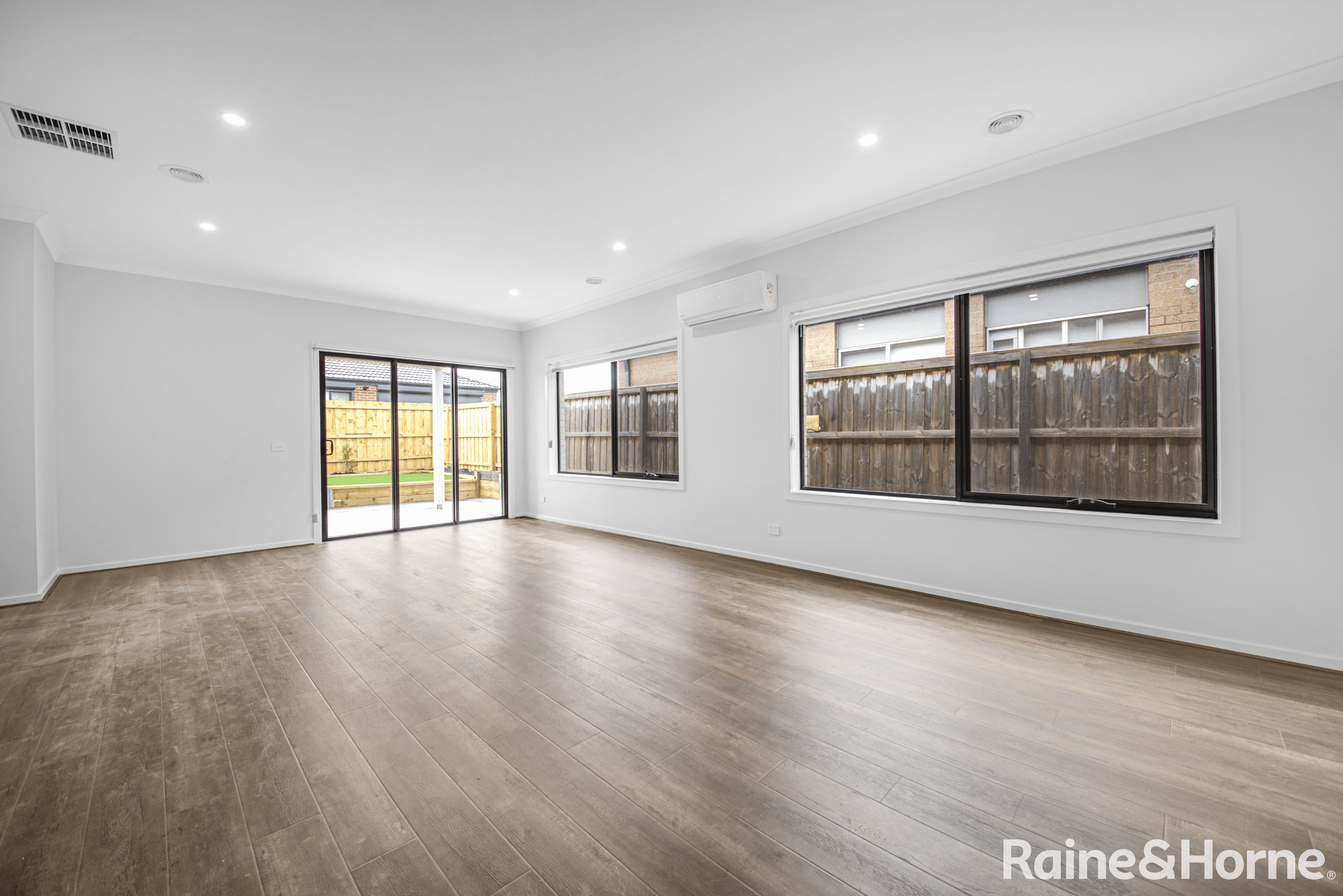 11 Furness Close, WYNDHAM VALE, VIC 3024