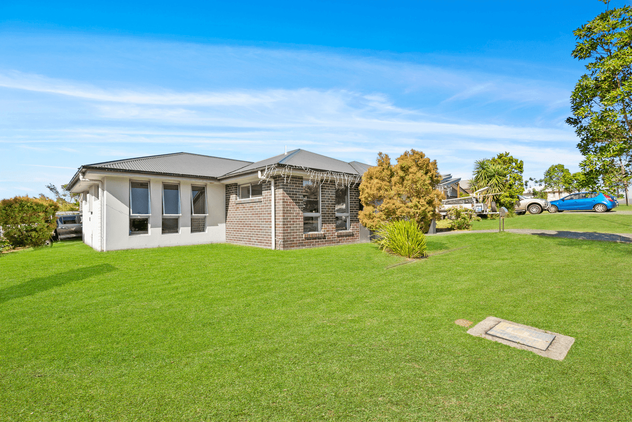 2 Trump Street, PIMPAMA, QLD 4209