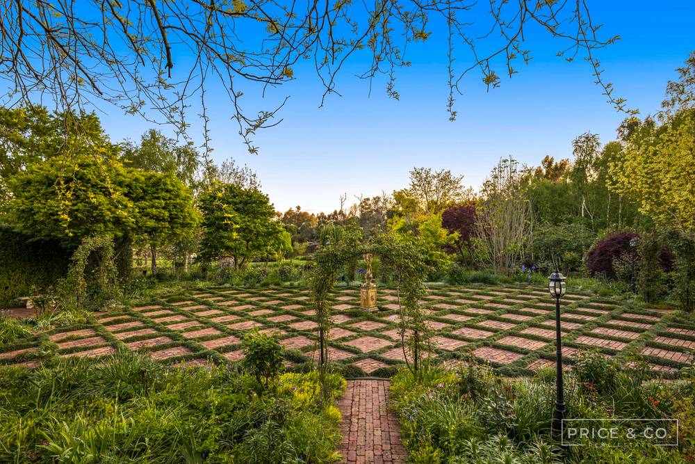 210 Stock Road, Drouin West, VIC 3818