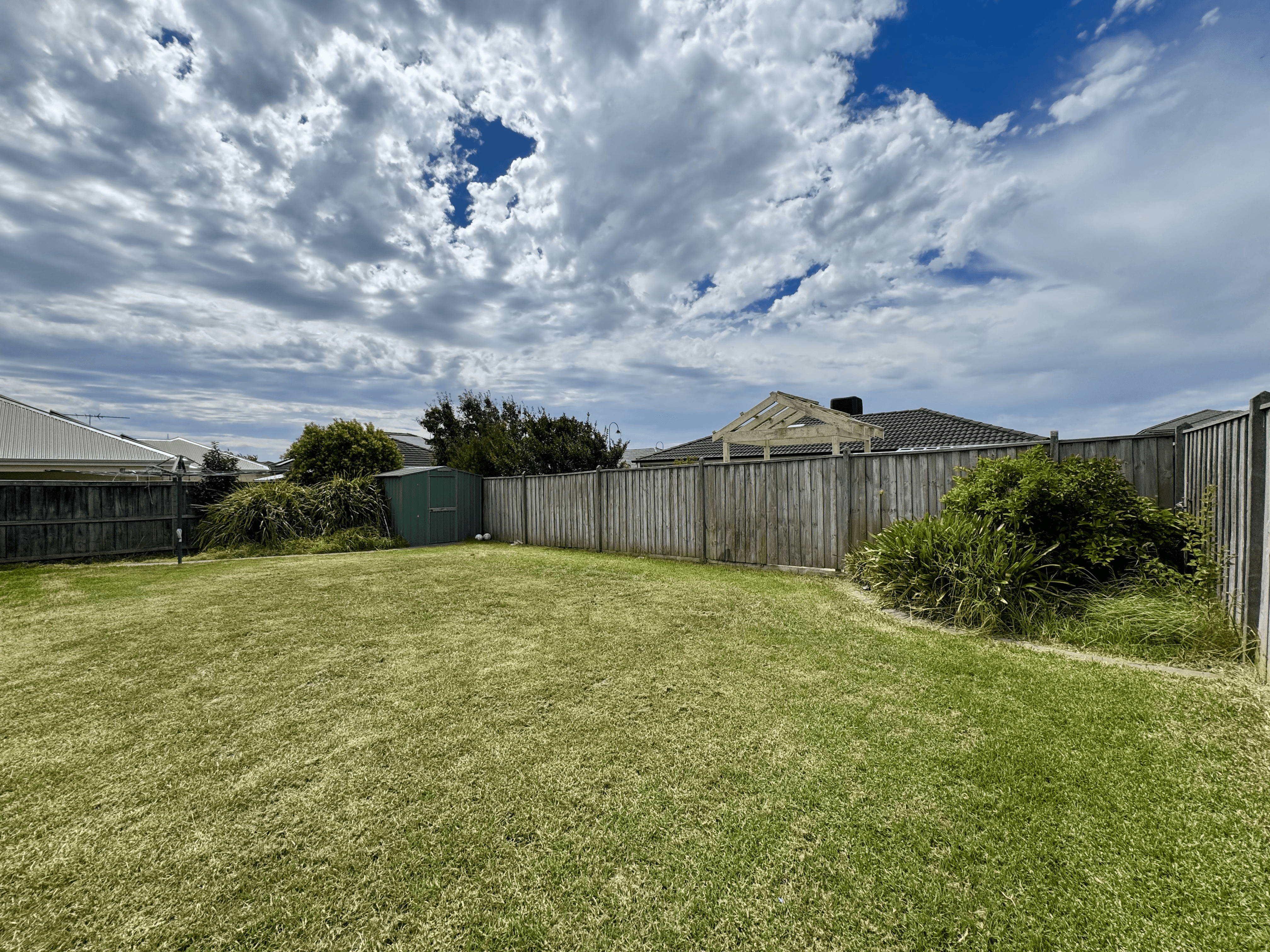 137 Rosebank Drive, CRANBOURNE NORTH, VIC 3977