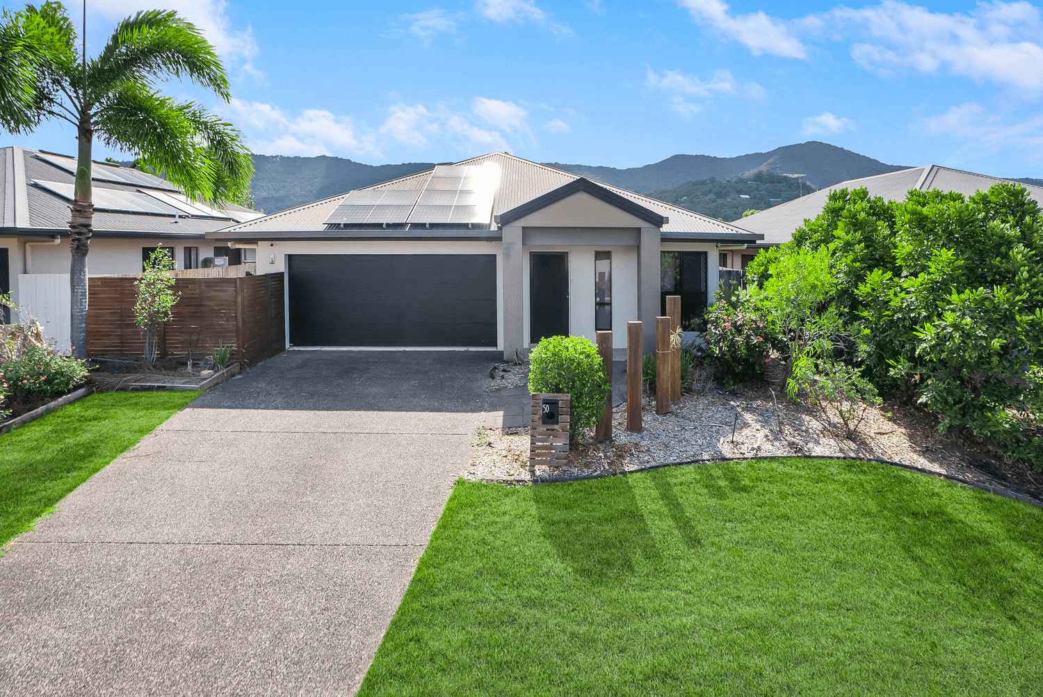 50 Landsborough Drive, Smithfield, QLD 4878