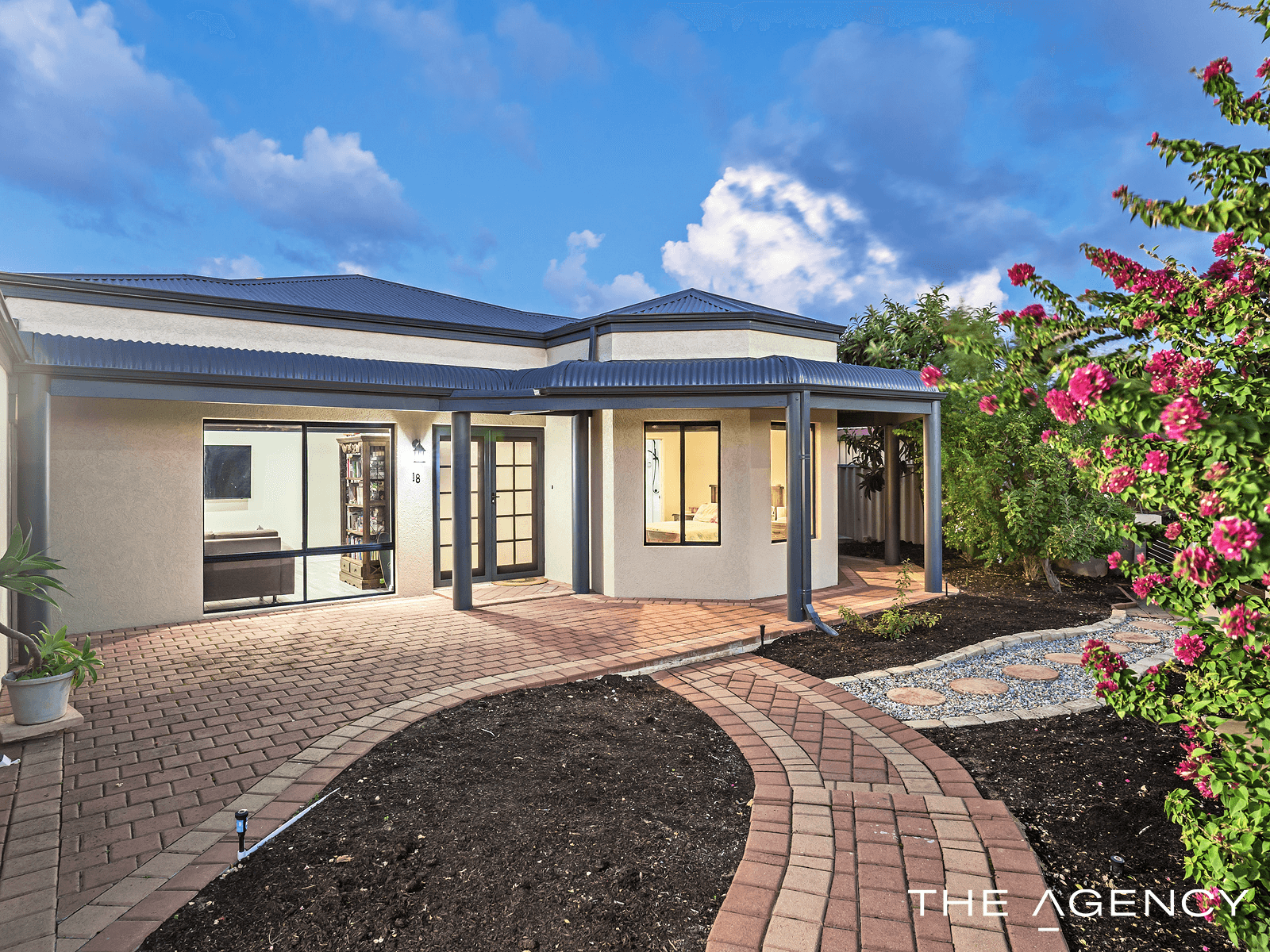 18 Taranto Walk, Secret Harbour, WA 6173