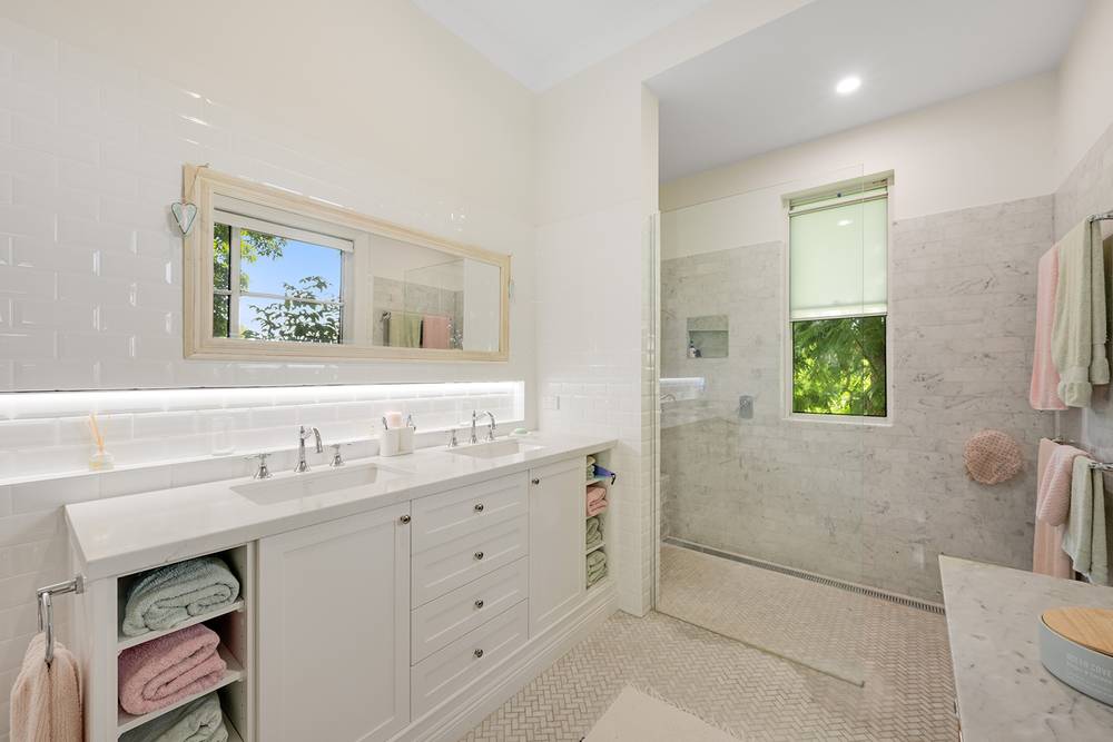 49 Priestley Road, BRIDGEMAN DOWNS, QLD 4035