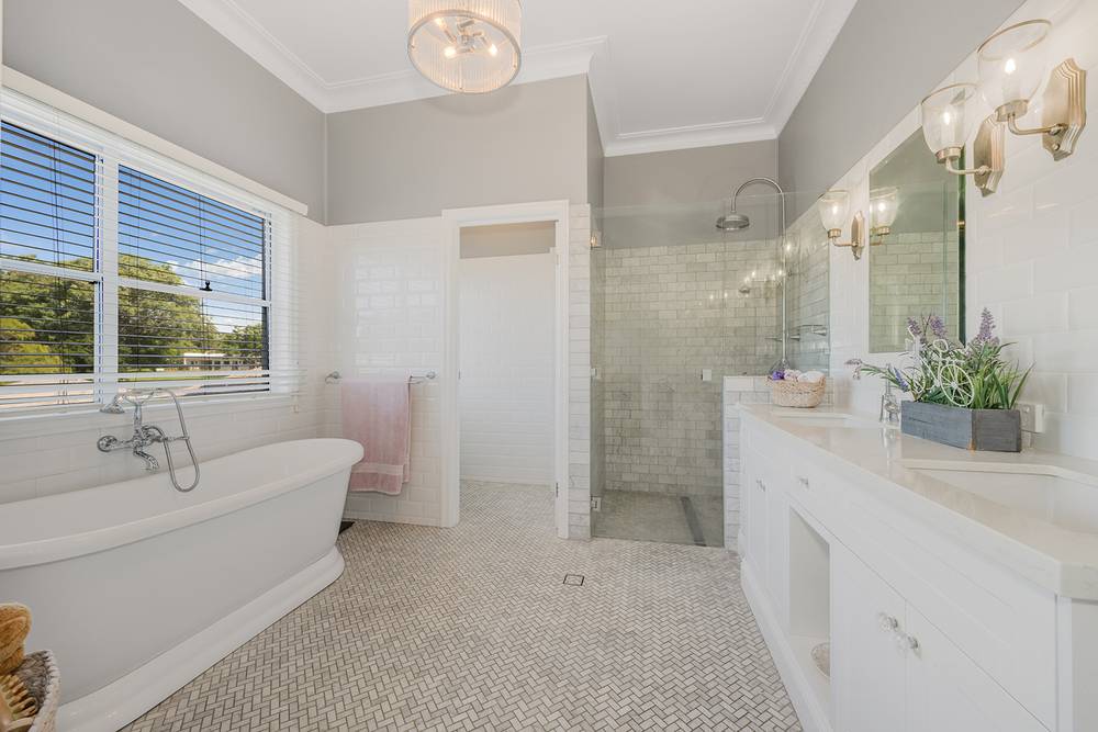 49 Priestley Road, BRIDGEMAN DOWNS, QLD 4035